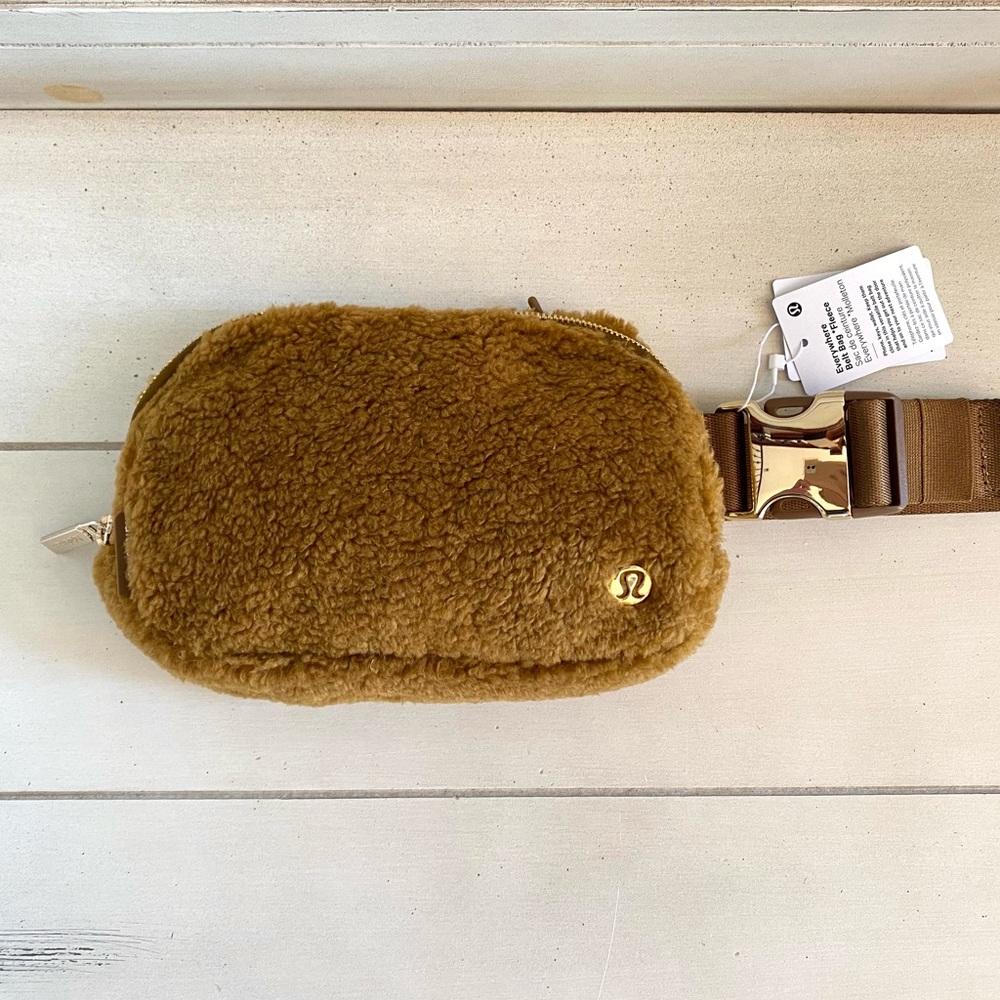 NWT Lululemon Everywhere Belt Bag 1L in Burnt Caramel Fleece - Picture 3 of 8